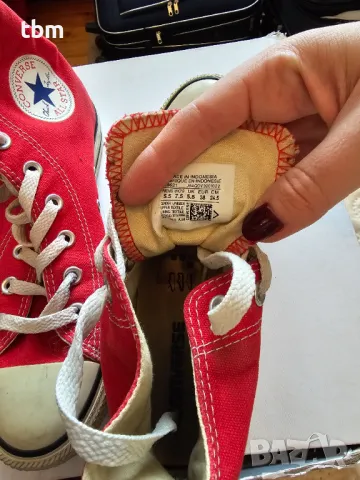 Оригинални кецове Converse, червен цвят, снимка 6 - Кецове - 48432885