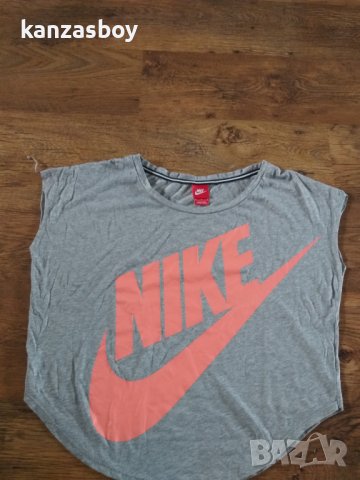Nike - страхотен дамски потник М, снимка 3 - Потници - 44481217