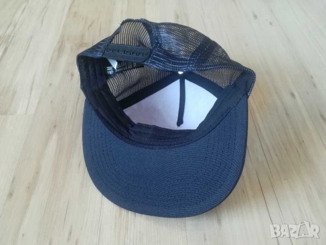 Нова! Шапка с козирка H&M 8-12 г, снимка 4 - Шапки, шалове и ръкавици - 30556096