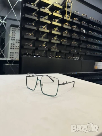 очила с черен обикновен калъф и ув защита chanel 