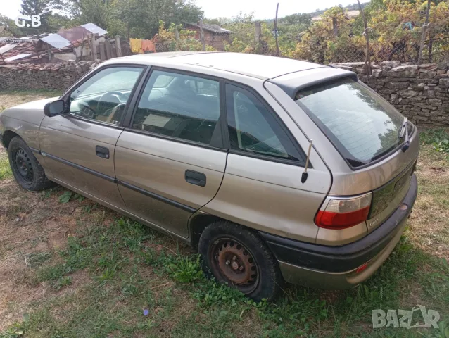 Опел Астра 1.6 автомат , снимка 2 - Автомобили и джипове - 56150472