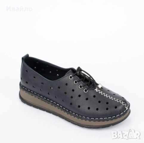 Дамски обувки от естествена кожа в черно с перфорация и връзки, снимка 2 - Дамски ежедневни обувки - 53915844