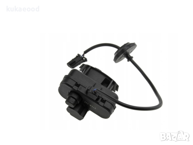 Моторче за заключване на резервоар за VW Golf 5 Variant, снимка 2 - Части - 44672039