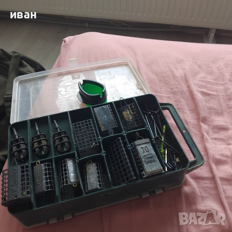 Фидер хранилки с кутия