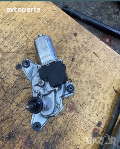 Toyota avensis verso 2005година Мотори предни и задни чистачки, снимка 4 - Части - 40611297