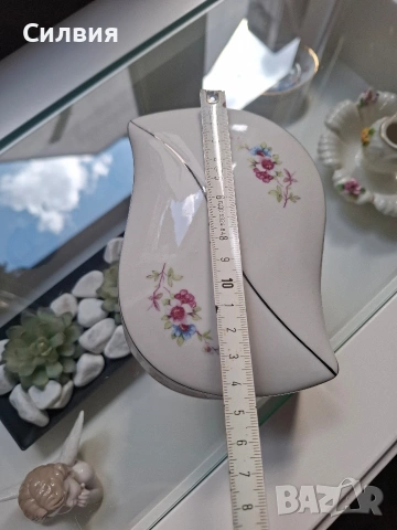 Порцеланова Кутия с капак , снимка 3 - Декорация за дома - 54158442