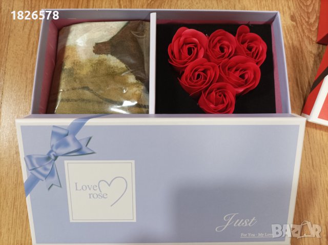 Комплект сапунени рози , снимка 1 - Подаръци за жени - 44275922