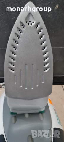 Ютия с парогенератор Russell Hobbs Steam Force 14804, снимка 6 - Ютии - 39319705