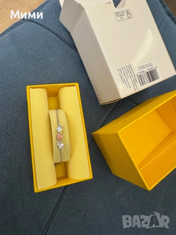 Дамска гривна Swarovski НОВА