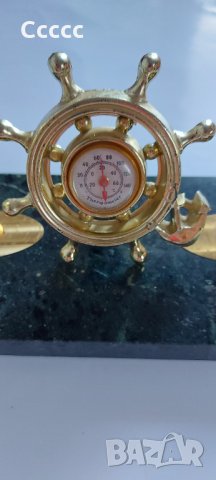 Термометър на мраморна поставка за химикалки