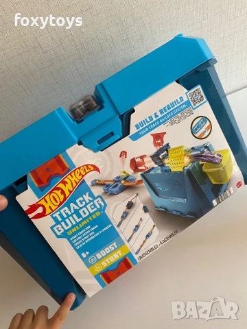 Игрален комплект в кутия - Hot Wheels писта за каскади, снимка 11 - Коли, камиони, мотори, писти - 46265079