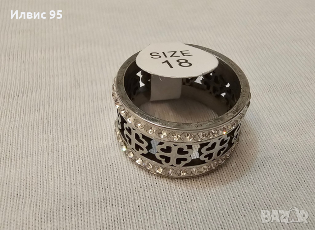 Стилен дамски пръстен от медицинска стомана Детелини с камъни цирконии, снимка 2 - Пръстени - 44473710