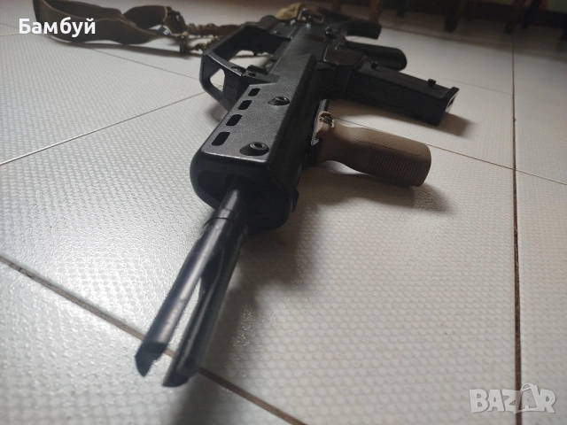 Airsoft реплика H&K G36K – Jing Gong AEG – с нова батерия + аксесоари, снимка 3 - Въздушно оръжие - 54034391