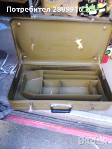 Стар метален военен куфар , снимка 2 - Антикварни и старинни предмети - 37898053