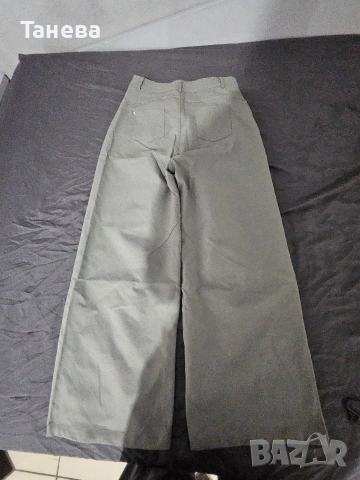 Панталон само пробван. 