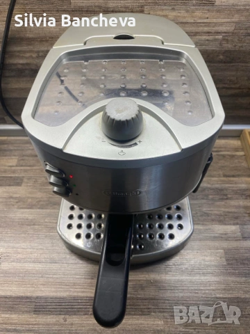 Кафемашина Delonghi с капучино система, 1 литър, снимка 2 - Кафемашини - 53948300