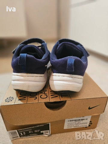 Запазени детски маратонки Nike - 30 и 33  рр, снимка 10 - Детски маратонки - 49115144