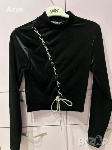 Блуза черно кадифе , снимка 2 - Блузи с дълъг ръкав и пуловери - 49224704