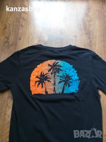 hugo boss - страхотна мъжка тениска L , снимка 2 - Тениски - 48898226