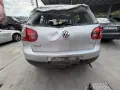 Продавам Golf5 за части, снимка 2
