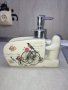 Поставка за течен сапун,гъба и четка, снимка 1 - Органайзери - 40842987