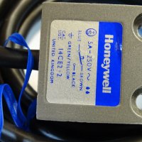 краен изключвател Honeywell 14CE2-2 limit switch 5A 250VAC, снимка 3 - Резервни части за машини - 42539444