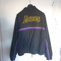 Оригинално горнище  Nike Lakers размер  ХЛ, снимка 9 - Спортни дрехи, екипи - 40350281