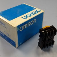 цокъл за реле Omron PF085A connecting socket relay 8-pin 250V, снимка 1 - Резервни части за машини - 37672042