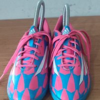 Adidas. Футболни обувки стоножки. 35, снимка 2 - Футбол - 40530680