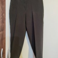 Дамски черен панталон с ръб и прав крачол по- дебел плат, снимка 1 - Панталони - 37881667