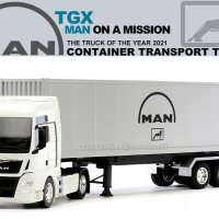 MAN TGX камион с ремарке - мащаб 1:32 на Welly моделът е нов в кутия, снимка 3 - Колекции - 44291494