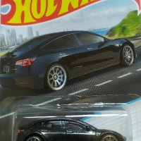 Hot Wheels Tesla Model 3, снимка 1 - Колекции - 36997875