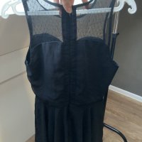 Черна рокля с тюл , снимка 1 - Рокли - 37089415