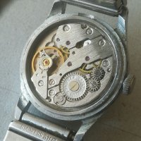 Дамски часовник ЗАРЯ 21камъка. Механичен механизъм. Руско производство. Ретро модел. Vintage watch , снимка 6 - Дамски - 40438169