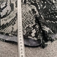 Шорти Nike snake , снимка 9 - Къси панталони и бермуди - 37590058