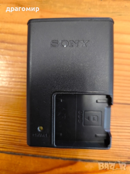 SONY BC-CSKA BATTERY CHARGER , снимка 1