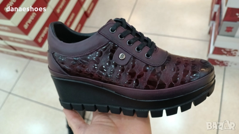 Дамски обувки от естествена кожа на висока платформа , снимка 1