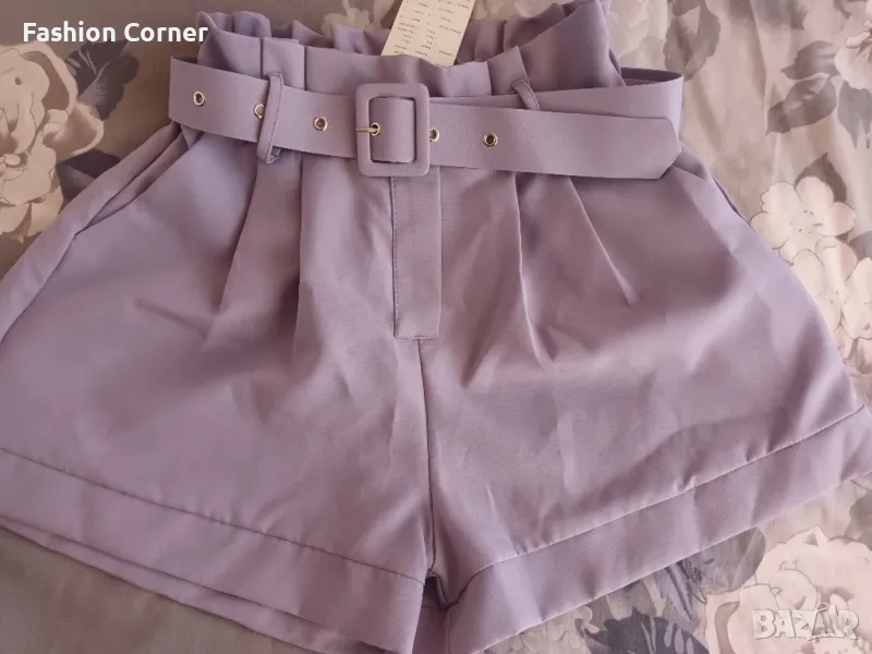 НОВИ къси панталони с висока талия и коланче М размер, Спиди/лично пр., снимка 1