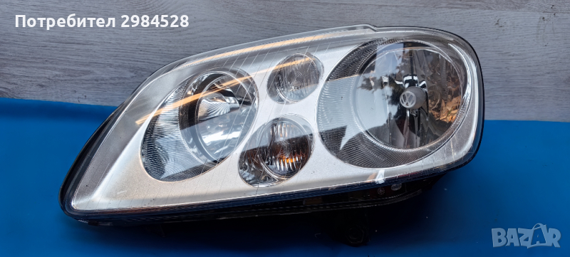 Фар за VW Caddy / Touran / ВФ Кади / Туран, снимка 1