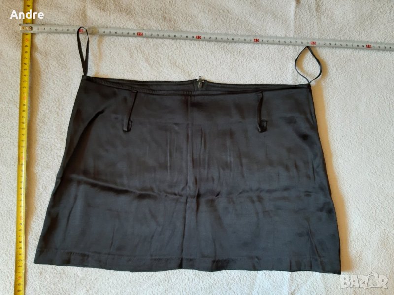 пола - сатен, къса, снимка 1