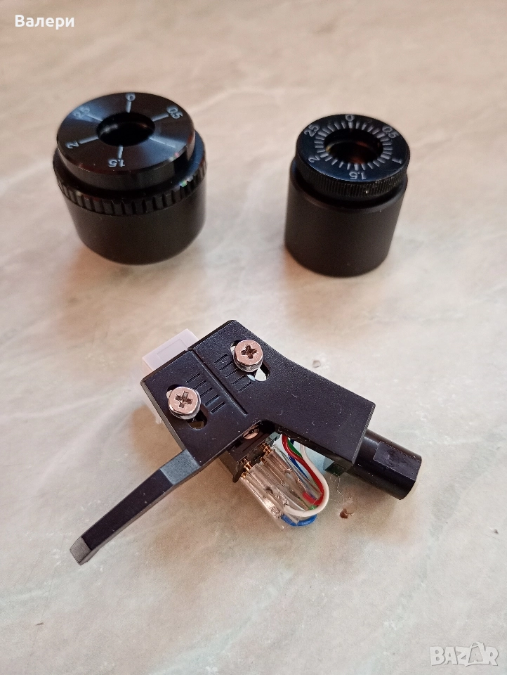 Противотежест и носач за грамофонна доза (хедшел), снимка 1