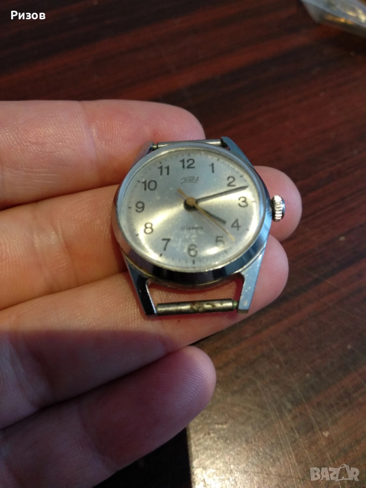 Дамски часовник Заря, снимка 1