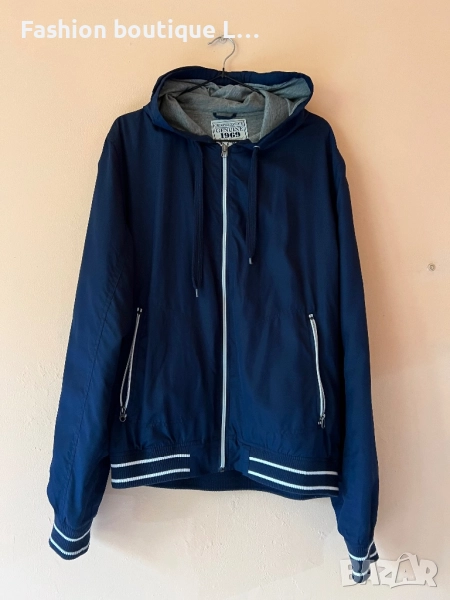 Тъмно синьо шушляково яке с качулка и джобове L размер с вътрешна памучна част 💙, снимка 1