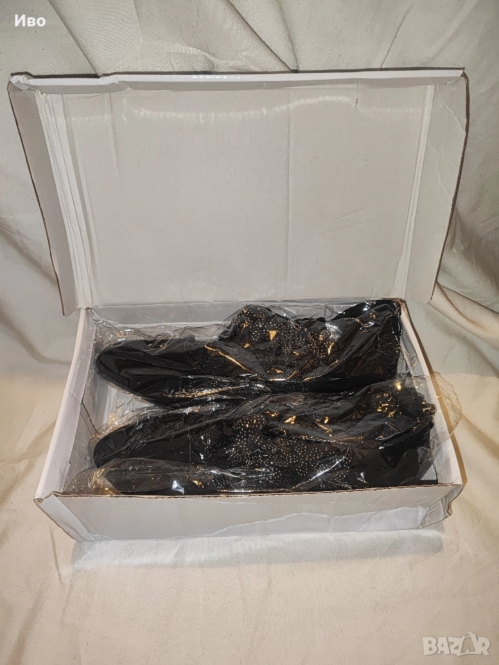 3бр. Женски обувки (двата черни чифта са 40 размер,белите- корни са 39 размер), снимка 1