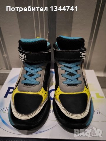 Светещи обувки Primigi 30н, снимка 2 - Детски обувки - 52586192