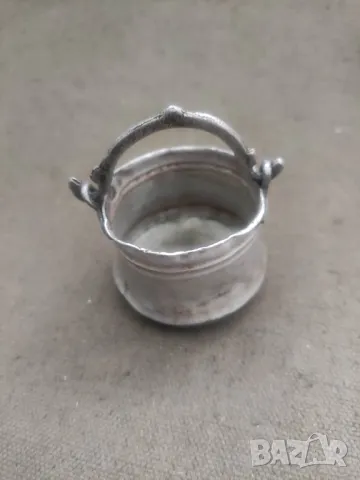 Продавам много малко менче 