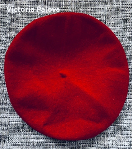 Луксозна червена барета WOOLMARK - френски стил и винтидж шарм, снимка 3 - Шапки - 53091346