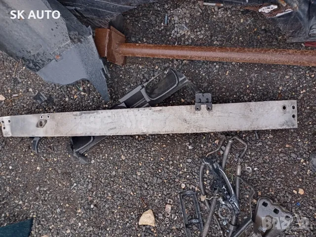 Mercedes W203 греда предна броня , снимка 1