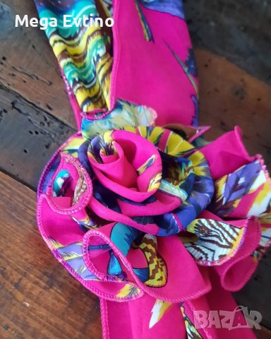 Конвертируем шал с брошка/щипка с флорален принт, цикламено, снимка 2 - Шалове - 37185578