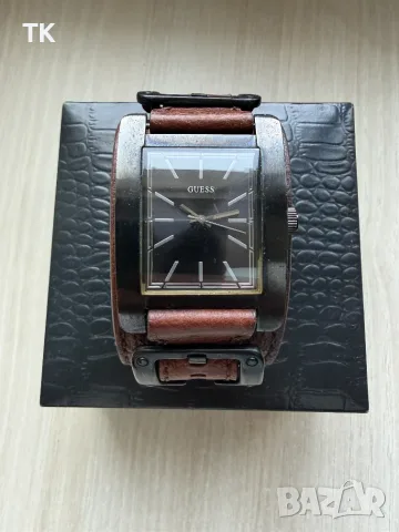 Продавам мъжки часовник Guess (U10573G1) – Пълен комплект, с нова батерия!, снимка 3 - Мъжки - 55865332